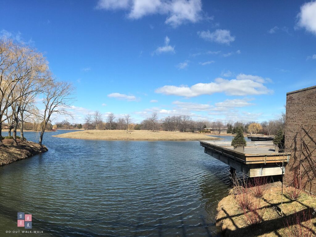 gooutwalkwalk chicago botanic garden lake