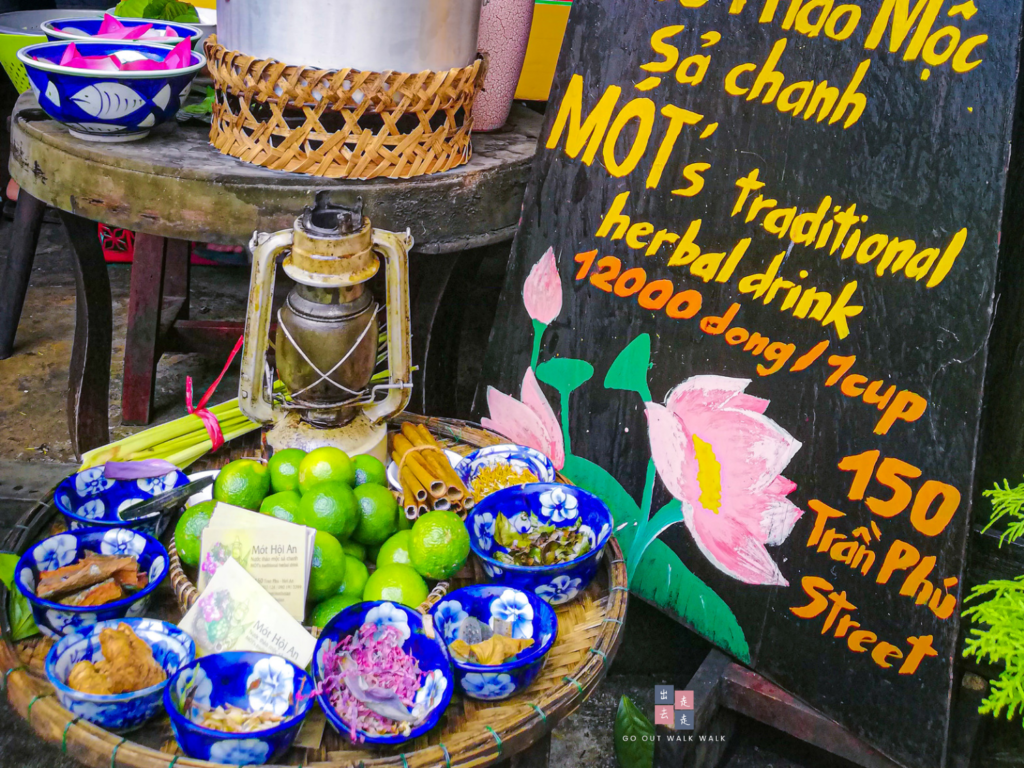 gooutwalkwalk_mot_hoi_an_central_vietnam_food